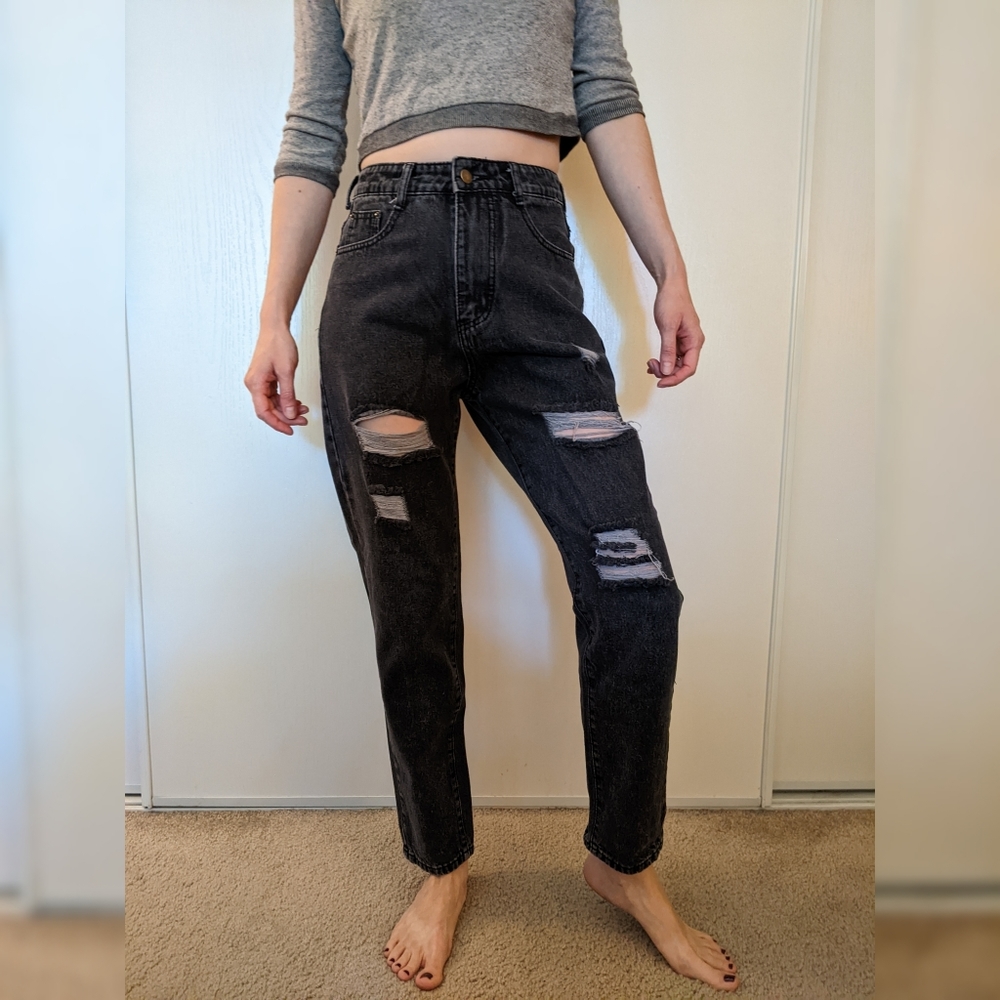 Black distressed boyfriend jeans